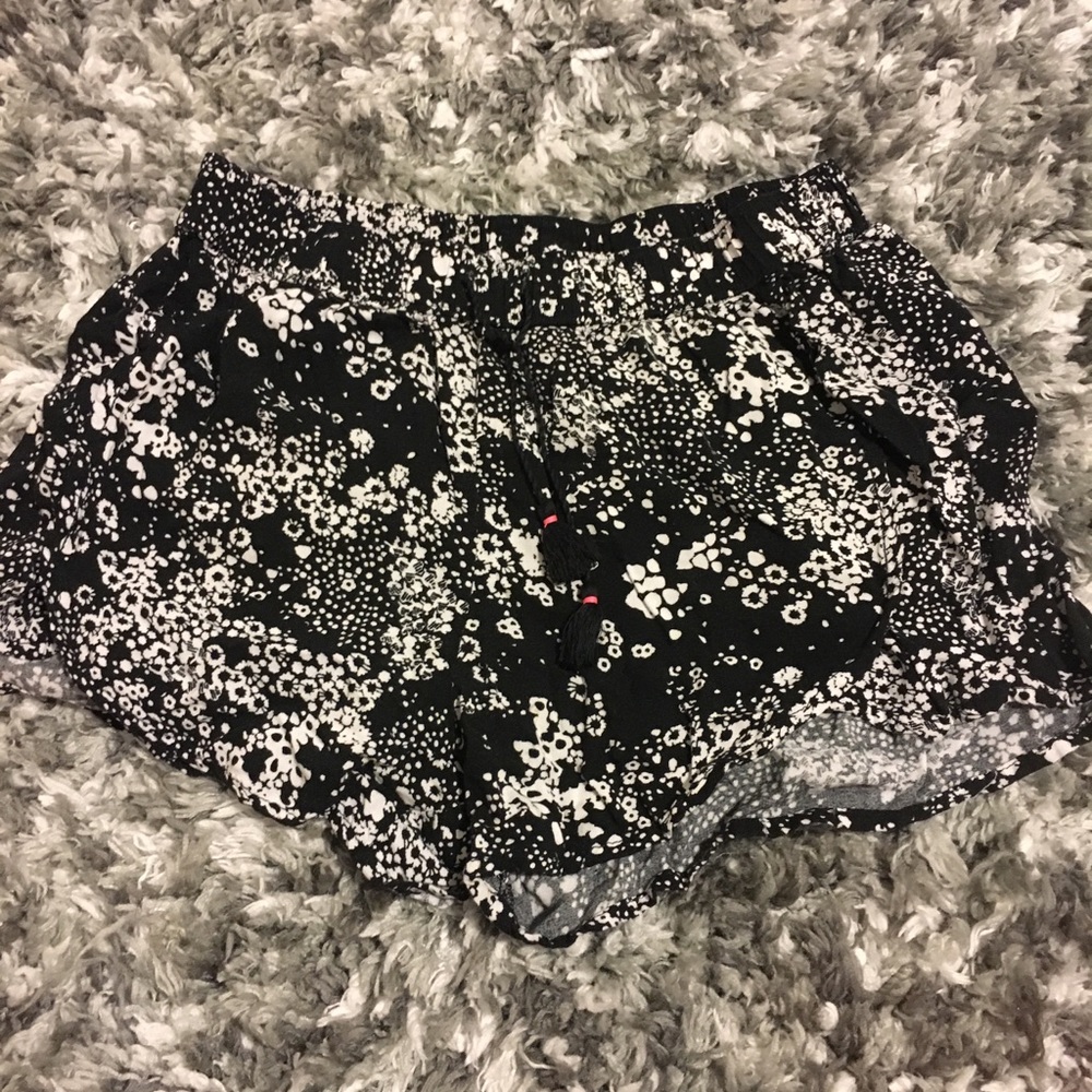 Shorts. - Picture 2 of 4